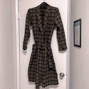 Like New Filson Men’s ‘Alaskan Guide Robe’ - Olive plaid - XS (typical S)
